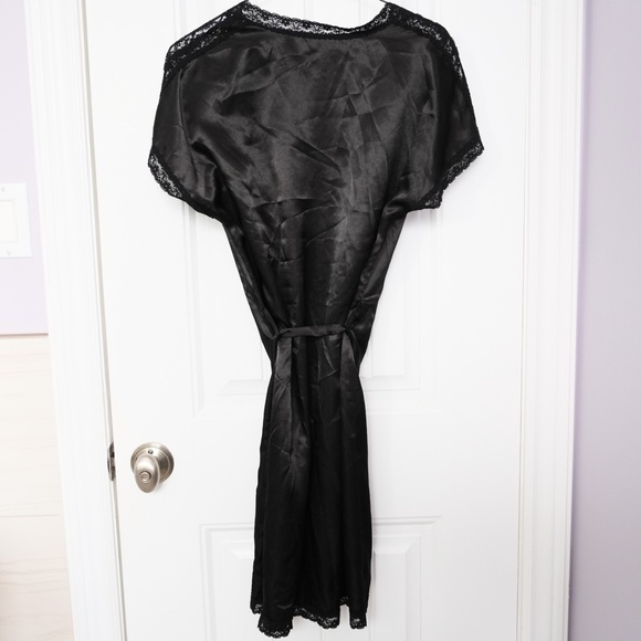 5/$20 La Senza Black Lace Robe - Small/Medium - Picture 4 of 8
